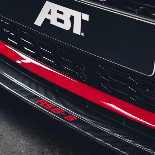 Håndlavet carbon aero-kit med RS6-S logo